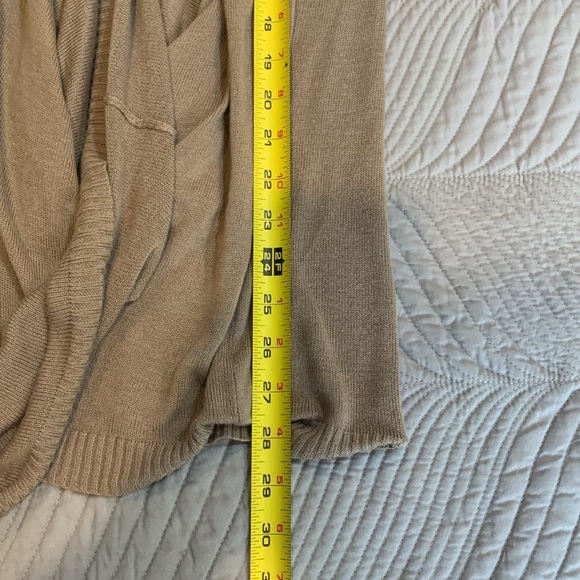 Guess by Marciano, tan cardigan, size small, - Picture 9 of 9